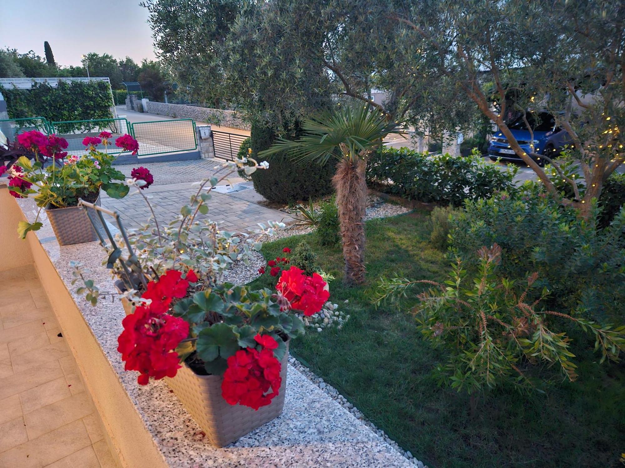 Apartments Melin Malinska Exterior foto